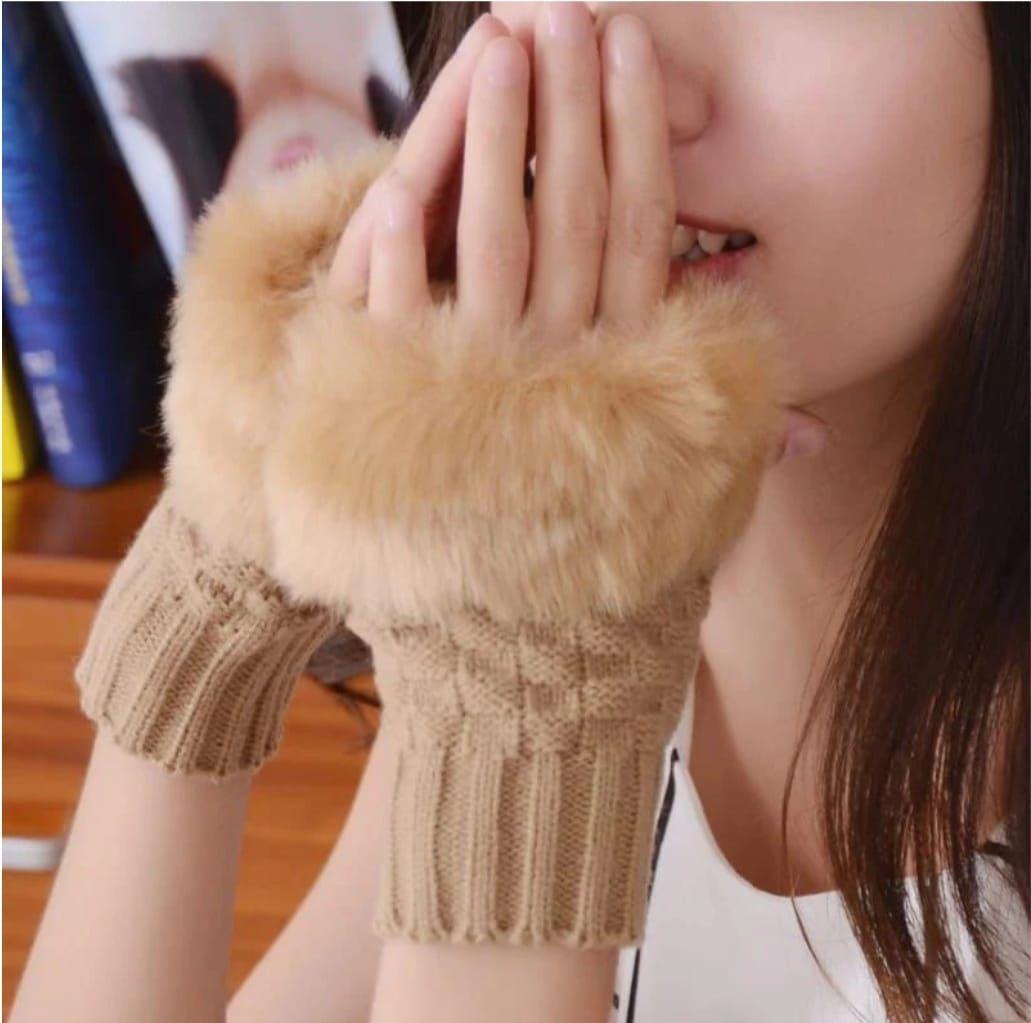 Cozy Multicolor Fur Lined Gloves - 2 Pcs for Women. M