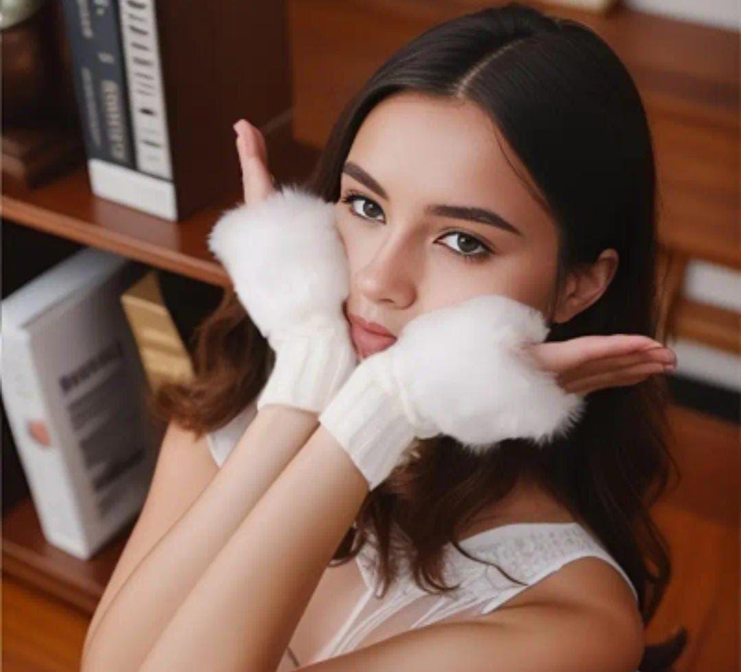 Cozy Multicolor Fur Lined Gloves - 2 Pcs for Women. M